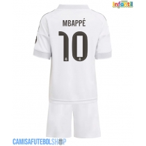 Camisa de time de futebol Real Madrid Kylian Mbappe #10 Replicas 1º Equipamento Infantil 2025-26 Manga Curta (+ Calças curtas)